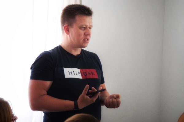 OLYMPUS DIGITAL CAMERA