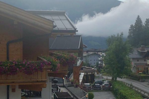 19583498-89C1-42A8-95DE-68F3CD6A2002