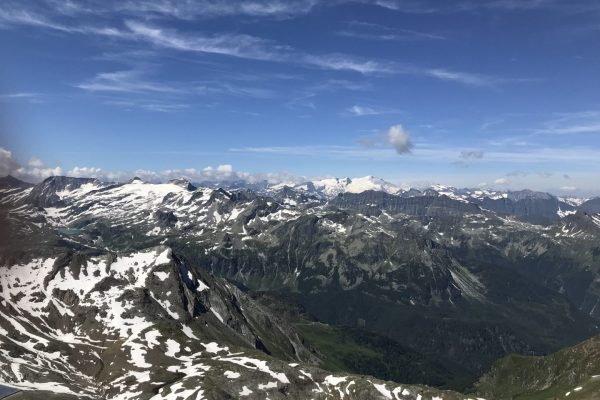 79564D3F-B66B-4718-ABDD-E3CBDCA94265