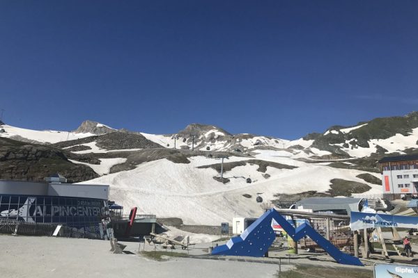 EDB5B7C8-1AC3-45E4-87F2-A3DB34289732