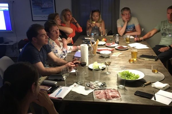 photo_5400038458749210546_y